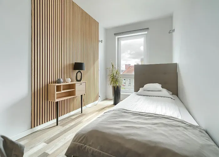 아파트 Park By Platinum